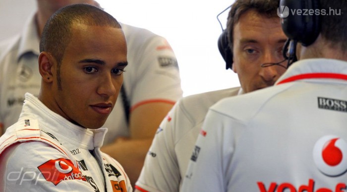 A McLaren-vezér berágott a pilótákra