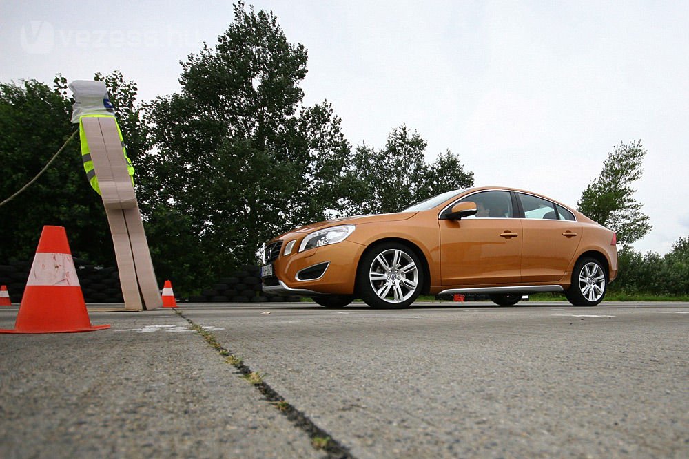 A Volvo keményen bánik a fékkel