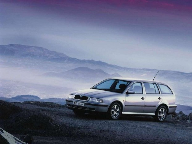 Az 1.6-os Octavia sokat zabál, ám a csomagtartóját szinte lehetetlen telepakolni