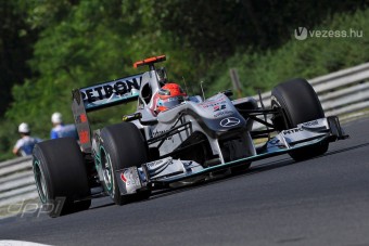 Elég Schumacher kritizálásából