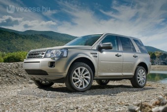 Takarékos Land Rover született