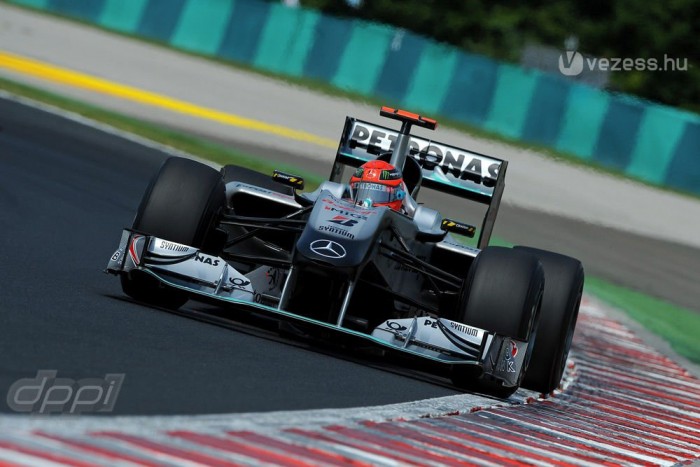 Schumacher nem robot 3 | Vezess Sokan azonnali visszavonulását követelték