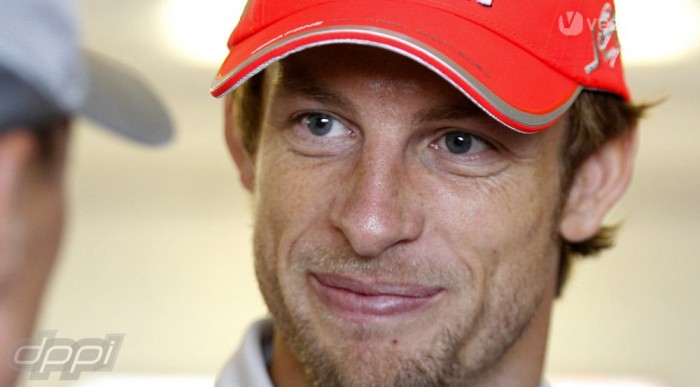 Button mandulagyulladással hősködött