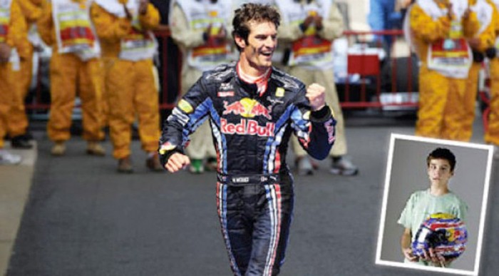 Megéri verekedni Webber sisakjáért 3