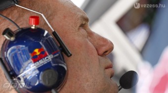 Hazaengedték a balesetes Red Bull-főnököt