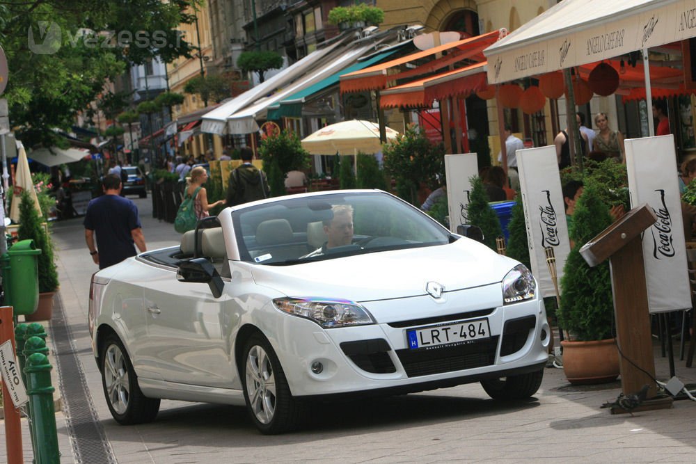 Teszten a legdrágább Renault Mégane 5