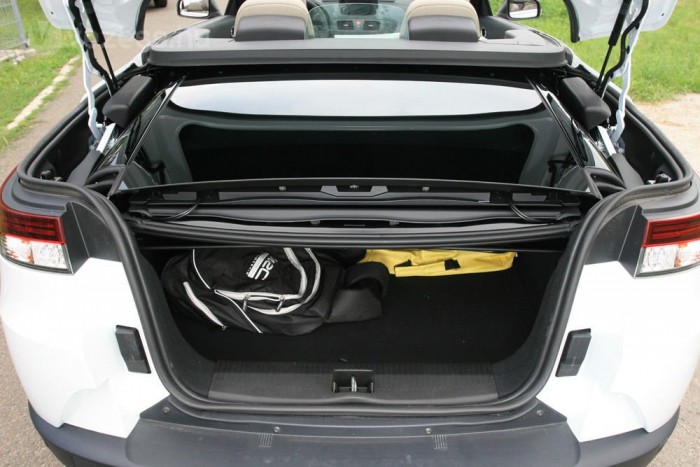 Teszten a legdrágább Renault Mégane 13