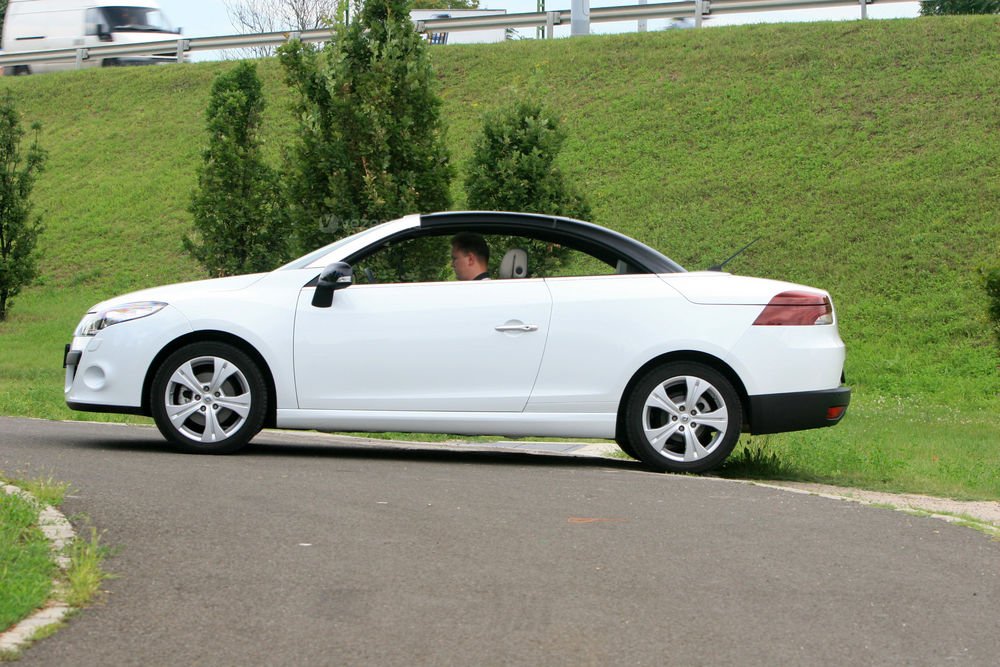 Teszten a legdrágább Renault Mégane 27