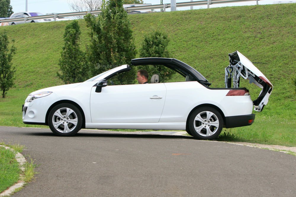 Teszten a legdrágább Renault Mégane 31