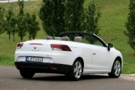 Teszten a legdrágább Renault Mégane 80