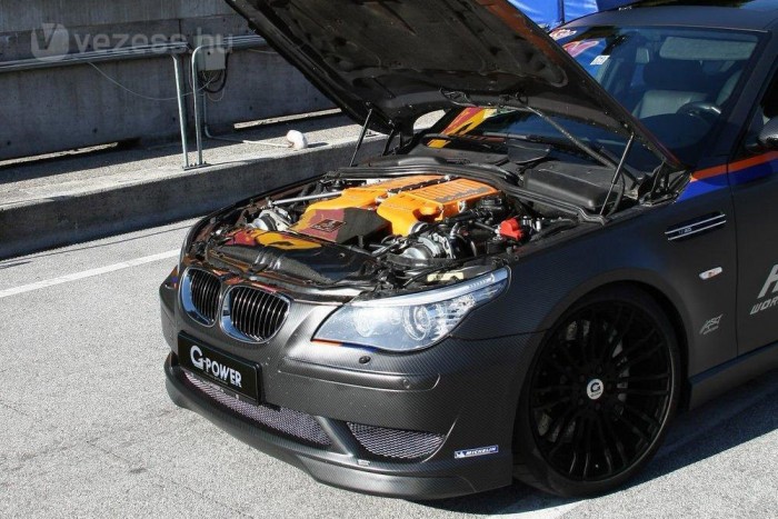 Új sebességrekord szedánnal 7