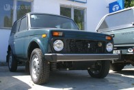 Az 1976 óta gyártott Niva maradt az egyetlen eladható Lada. Az önhordó kasztnis, állandó 4x4-es dzsip messze megelőzte a korát