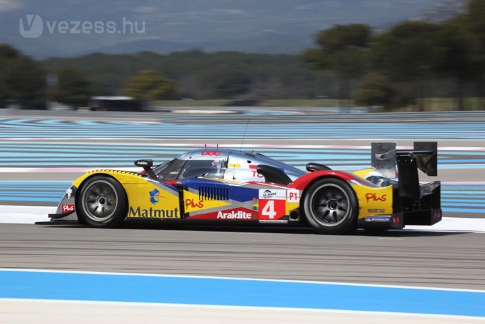 1200 Nm nyomaték a V12-es dízeltől