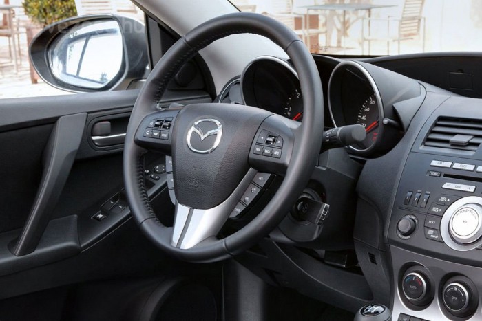 Megszűnhet a Mazda kormánytámogatása 3 | Vezess Megszűnhet a Mazda kormánytámogatása 3