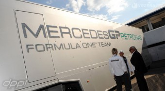 F1: Kit választ a Mercedes?