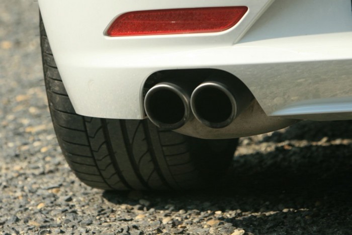 Gyönyörűen zenél a kipufogó, de nem zavaróan hangos