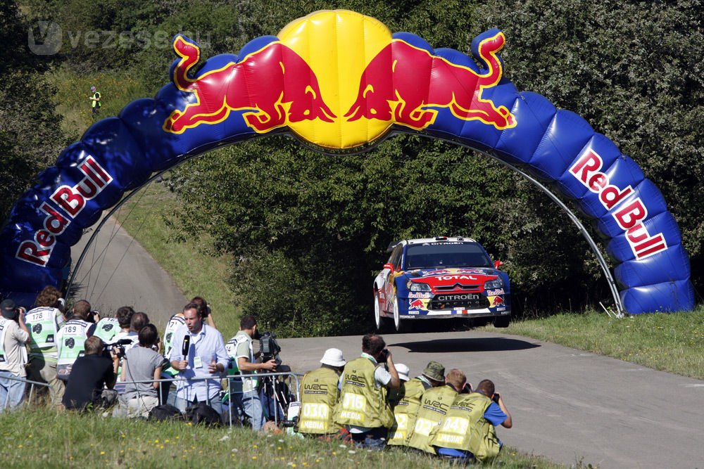 Loeb legyőzhetetlen Németországban 14