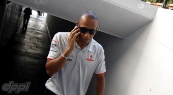 Hamilton nem megy a bíróságra