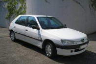 Érdekes lehet egy örvénykamrás szívódízel Peugeot 306, ára 300 ezer Ft körül indul