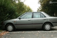 Potom pénzért árulnak rendes japán benzineseket, amilyen az 1994-ig gyártott Mazda 323