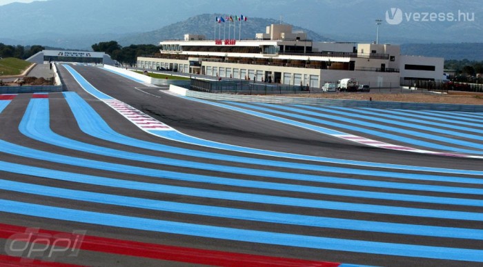 F1: Franciaországban folytatódik a gumiteszt