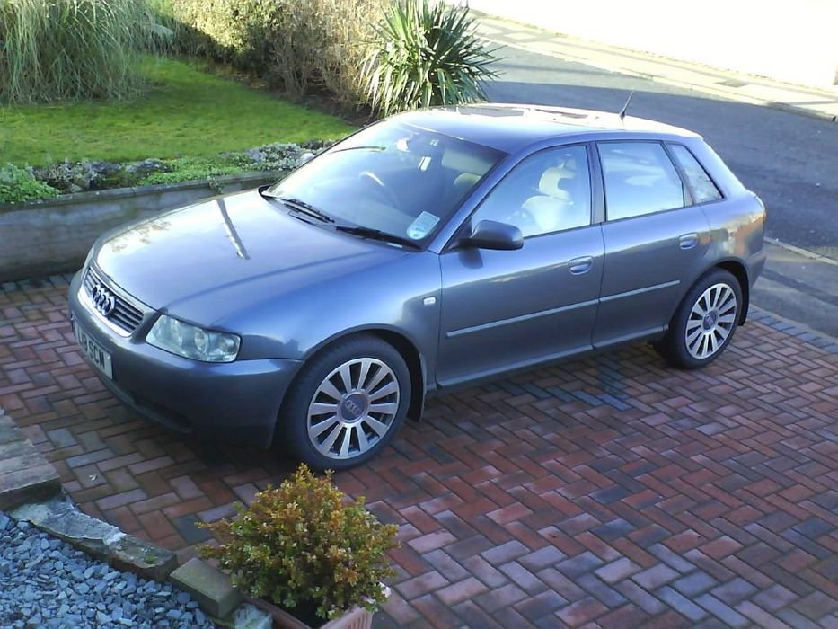 Audi A3: Golf IV, magas áron