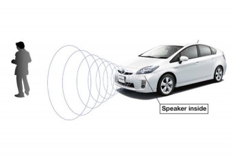 Sci-fi hang a Toyota hibridjeibe