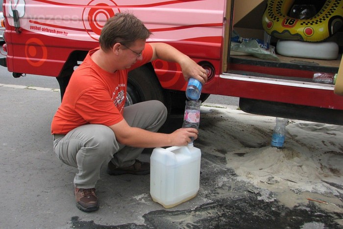Zuk végveszélyben! 8 | Vezess Tamás menti a menthető szénhidrogén-származékot