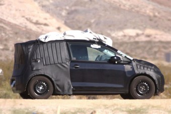 Kémfotók a VW új kisautójáról