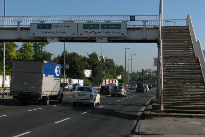 Záróvonalas szivatás a Budaörsi úton 5