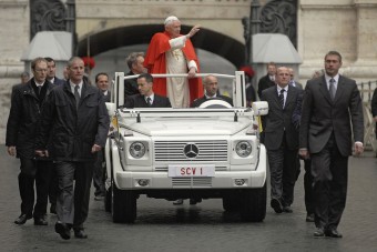 Nem kell behajtási díjat fizetnie a pápának