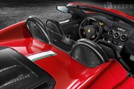 Ferrari-ritkaságot fogtak a magyar határon 36