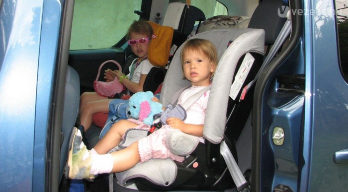 Ekkora a lábtér Apa mögött