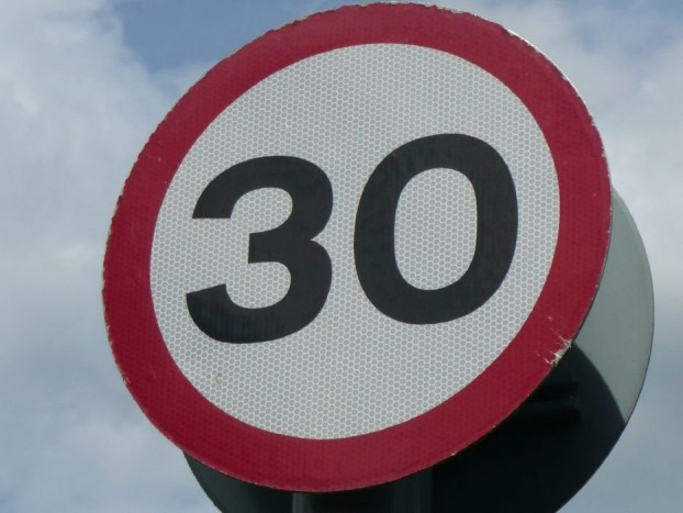 Vannak szinte betarthatatlan sebességkorlátozások is