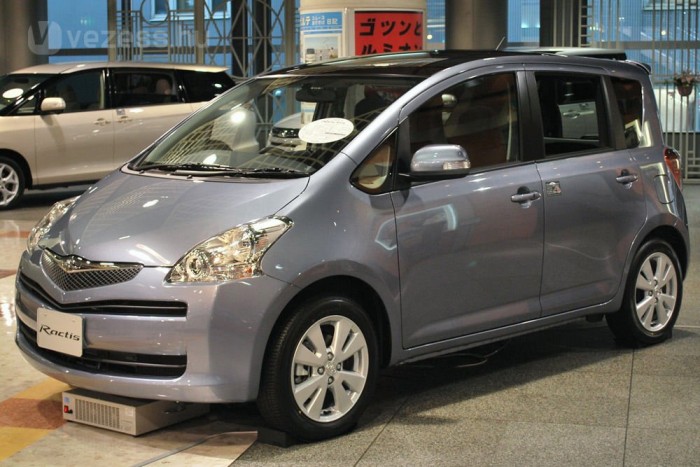 Ez a Ractis. Hasonló nem? 