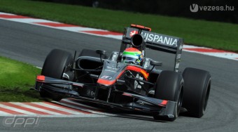 F1: Yamamoto végigcsinálja az idényt