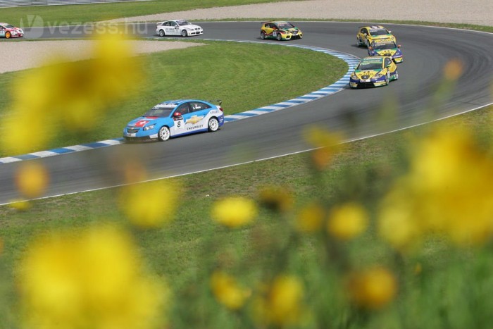 Büntetéssel is jó futamot ígér Michelisz 7