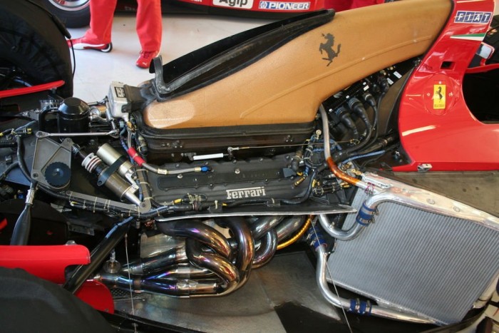 Ferrari-házibuli a Hungaroringen 8 | Vezess Muzikális darab a V12-es.