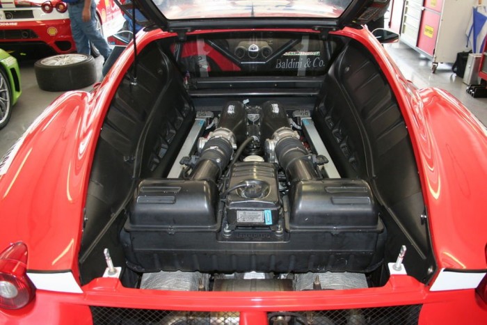 Ferrari-házibuli a Hungaroringen 6 | Vezess Egy F430 szíve. Teljesen megegyezik a közútra épített motorokkal.