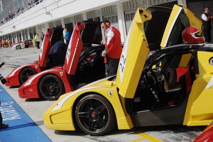 Massa maga tankol és cserél kereket 13