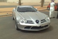 A kedvenc Mclaren Mercedes SLR, csak a szaúdi sebességlimitek jelentenek gondod.