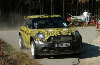 Száguld a leggyorsabb MINI - videó