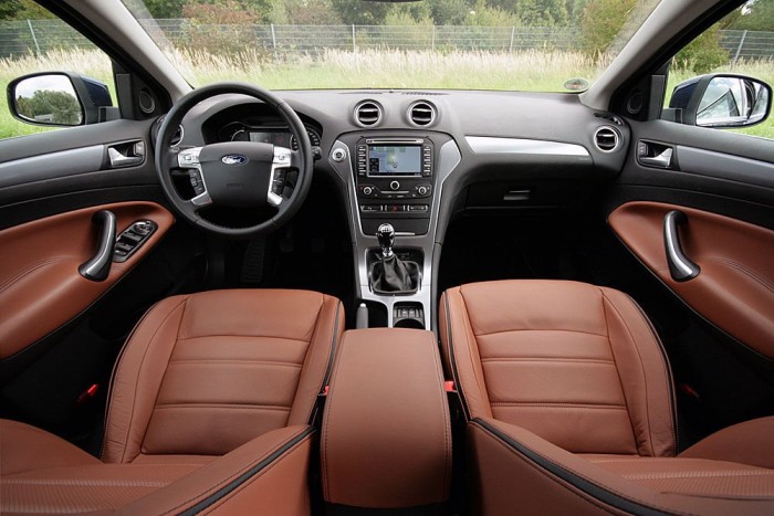 Vezettük: Ford Mondeo 2010 8