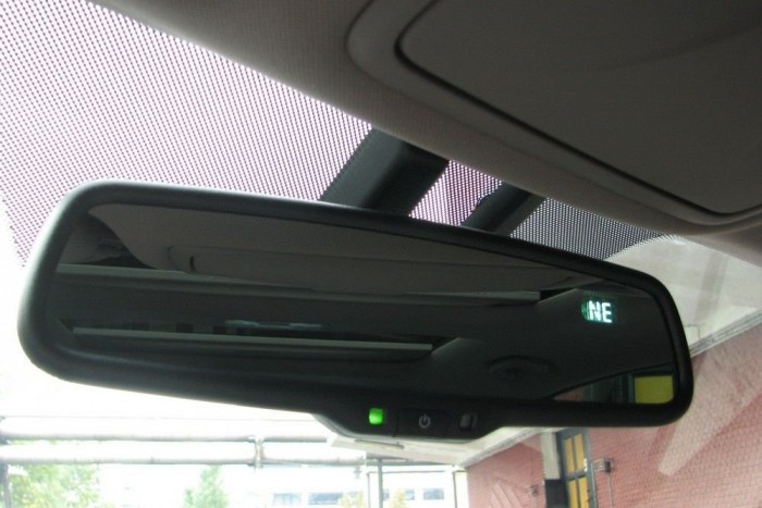 Tízmilliós Hyundai 8 | Vezess Iránytű a tükörben. Ez azt jelzi: a kocsi az amerikai piacnak szól