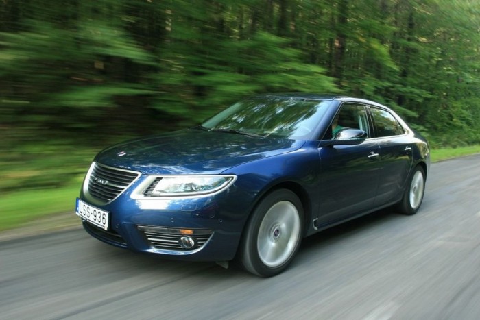 Csak azt a fényszórókeretet tudnám feledni!