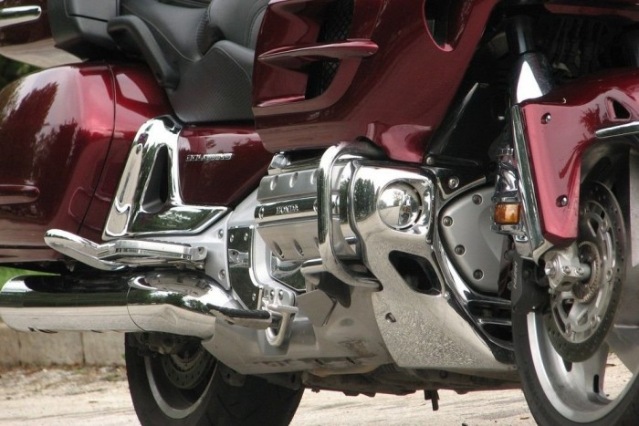 Kétkerekű autót teszteltem 11 | Vezess Minden nehéz vas lent, a súlypont alacsony, az egyensúly tökéletes