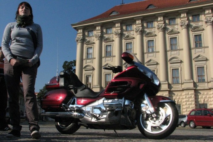 Kétkerekű autót teszteltem 13 | Vezess Szép volt, jó volt, köszönöm, ennyi. Vágyni inkább a Pan European-re vágyom