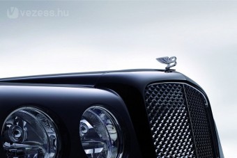Gyalogosok miatt szervizben sok Bentley