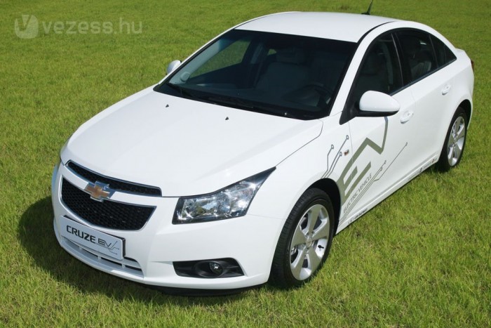 Villanyautó készült Chevrolet Cruze-ból 3 | Vezess 160 kilométert tehet meg