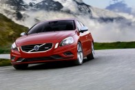 Sportváltozat a Volvo S60-ból 12